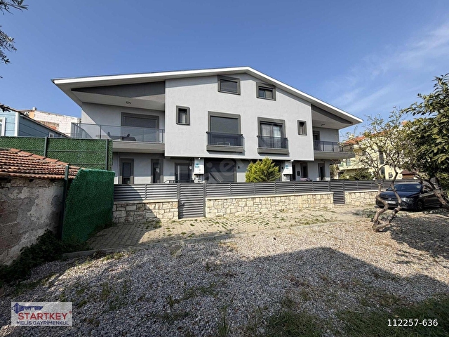 Urla Çeşmealtında Satılık 5+1 Villa
