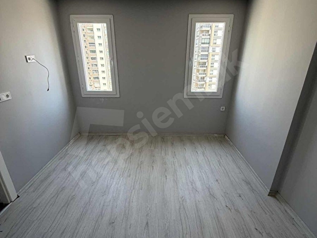ÇUKUROVA 100.YIL FAZLI METO BULVARI ÜZERİ 3+1 K. MUTFAK DAİRE