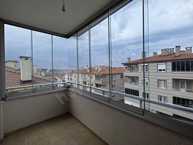 Ayvalık Ali Çetinkayada Merkezi Konumda Ferah 3+1 Kiralık Daire - Görsel 7