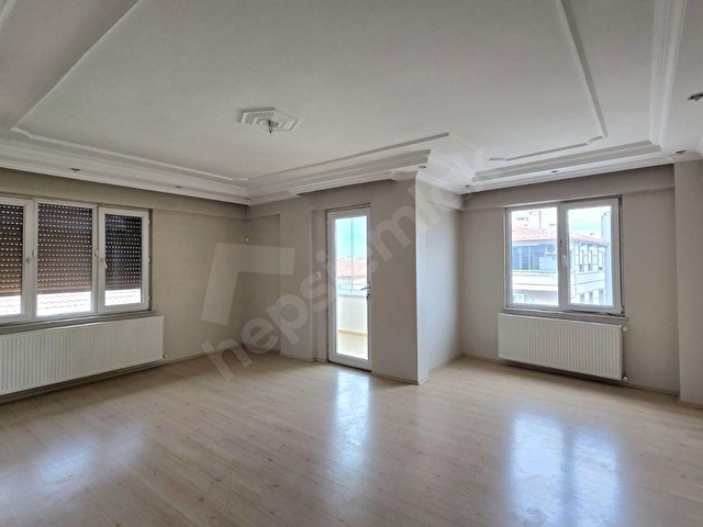 Ayvalık Ali Çetinkayada Merkezi Konumda Ferah 3+1 Kiralık Daire - Görsel 5