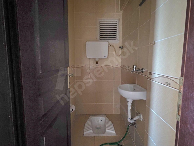 Ayvalık Ali Çetinkayada Merkezi Konumda Ferah 3+1 Kiralık Daire - Görsel 18