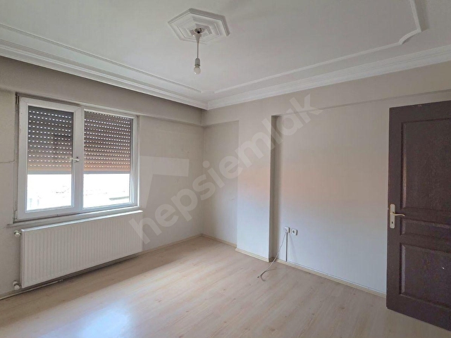 Ayvalık Ali Çetinkayada Merkezi Konumda Ferah 3+1 Kiralık Daire - Görsel 9