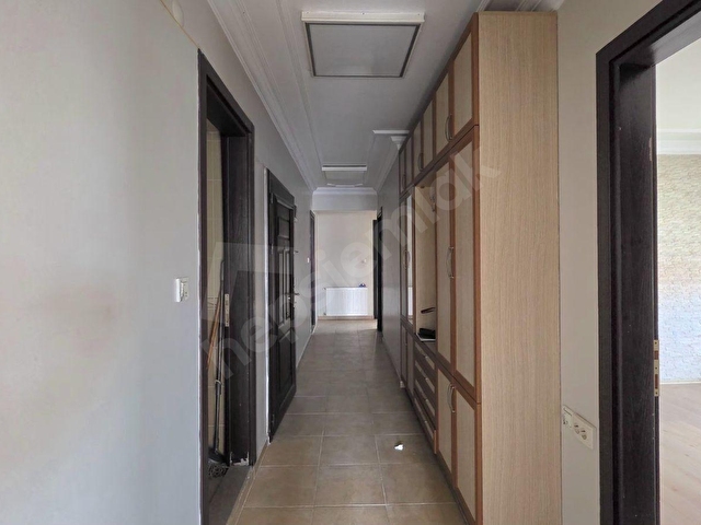 Ayvalık Ali Çetinkayada Merkezi Konumda Ferah 3+1 Kiralık Daire - Görsel 3