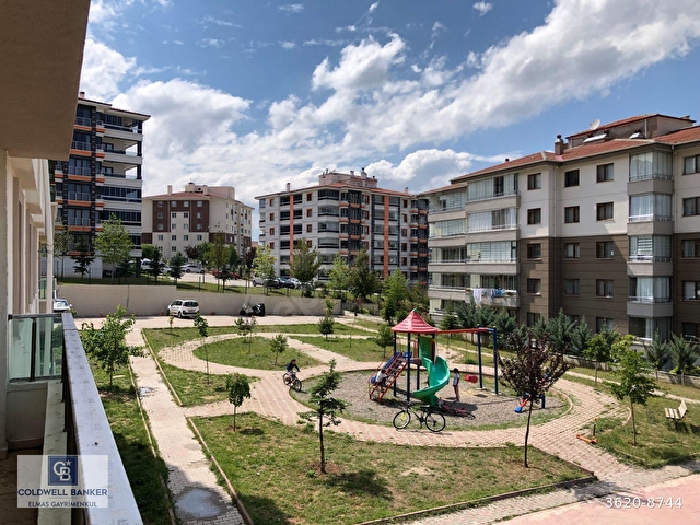 GÖLBAŞI TOKİ YAKIN AYDINLI EVLERİ SİTESİ 4+1 YENİBİNA 215M2 DOĞU 3620