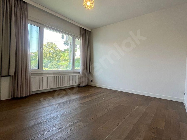 Çengelköy’de Muhteşem Boğaz Manzaralı Geniş 3+1 Satılık Daire English - Görsel 19