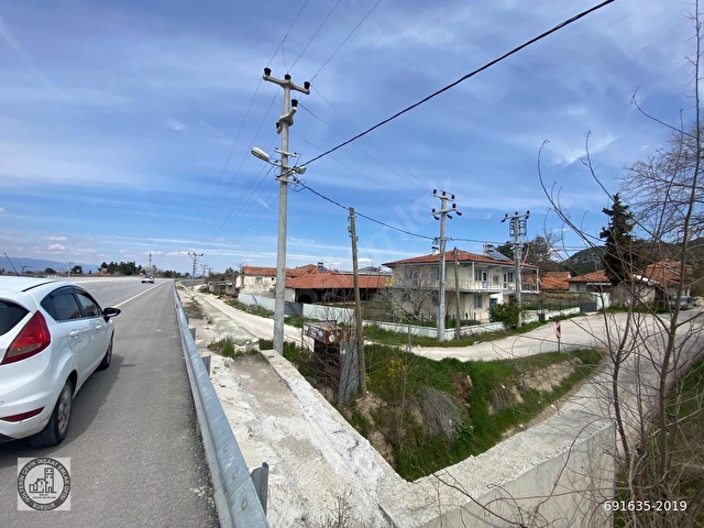 BURDUR MERKEZ HACILAR KÖYÜ YOLKENARI İKİ KATLI EVİ OLAN ÇİFTLİK