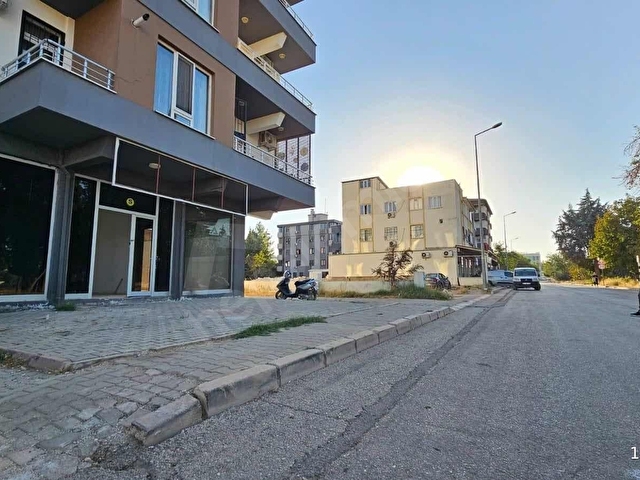 Fidanlıkta Satılık İskanlı Hasarsız Dükkan Ofis İşyeri - Görsel 14