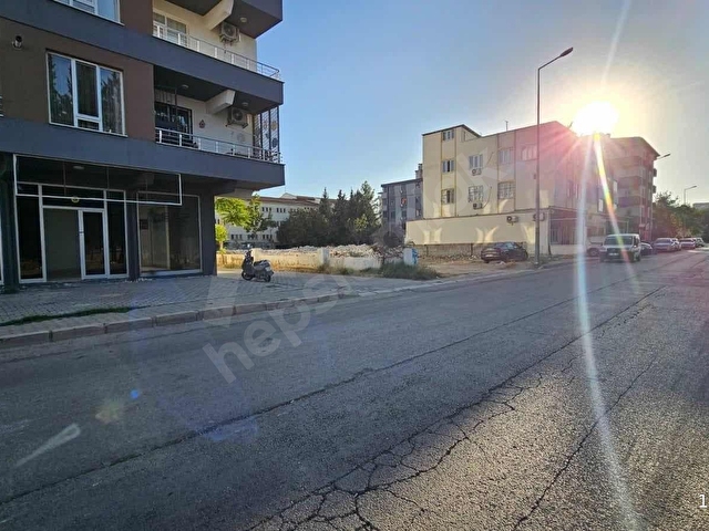 Fidanlıkta Satılık İskanlı Hasarsız Dükkan Ofis İşyeri - Görsel 8