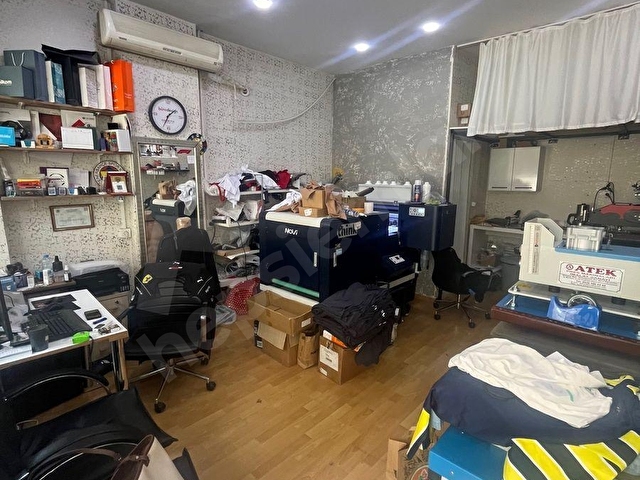 AY REALDEN ÜMRANİYEÇARŞI İÇİ SÜTÇÜ İMAM CADDESİNDE DÜZ GİRİŞ  28 M2 KİRALIK DÜKKAN İŞYERİ OFİS - Görsel 3