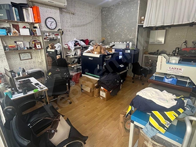 AY REALDEN ÜMRANİYEÇARŞI İÇİ SÜTÇÜ İMAM CADDESİNDE DÜZ GİRİŞ  28 M2 KİRALIK DÜKKAN İŞYERİ OFİS - Görsel 2