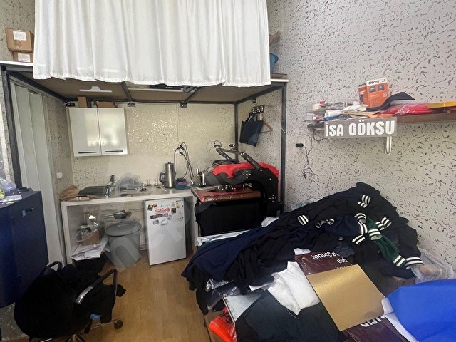 AY REALDEN ÜMRANİYEÇARŞI İÇİ SÜTÇÜ İMAM CADDESİNDE DÜZ GİRİŞ  28 M2 KİRALIK DÜKKAN İŞYERİ OFİS - Görsel 5