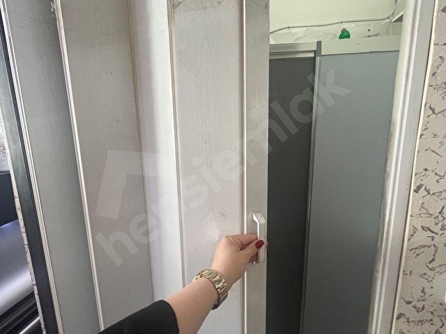 AY REALDEN ÜMRANİYEÇARŞI İÇİ SÜTÇÜ İMAM CADDESİNDE DÜZ GİRİŞ  28 M2 KİRALIK DÜKKAN İŞYERİ OFİS - Görsel 11