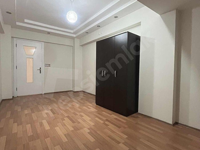 YENİŞAFAK GÜL MEYDANI ALTINDA GENİŞ SATILIK 3+1 ARAKAT DAİRE - Görsel 11