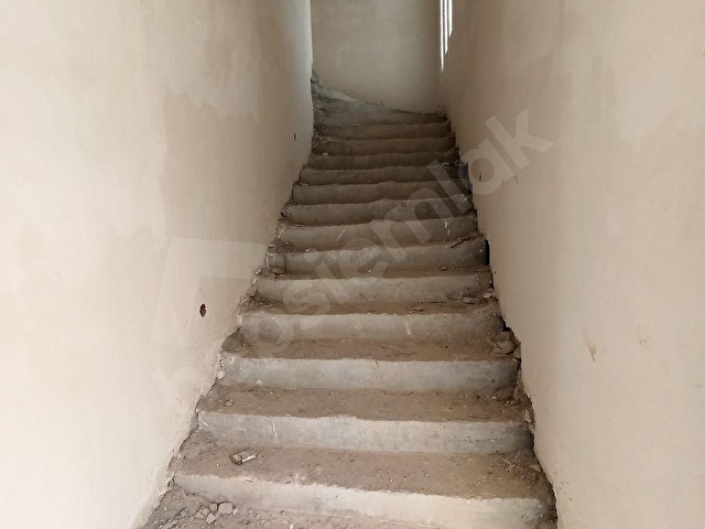 ARV GYODAN KÖRKÜN MİMAR SİNANDA SATILIK VİLLA 5+1 SİTE İÇİ - Görsel 14