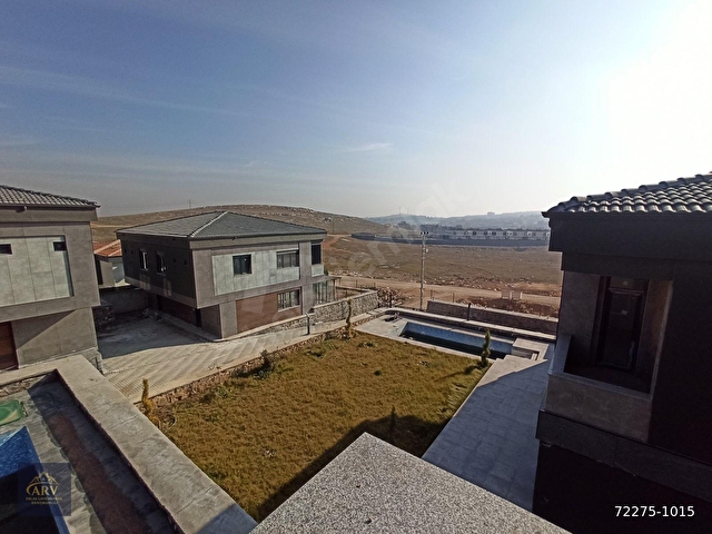 ARV GYODAN KÖRKÜN MİMAR SİNANDA SATILIK VİLLA 5+1 SİTE İÇİ - Görsel 18