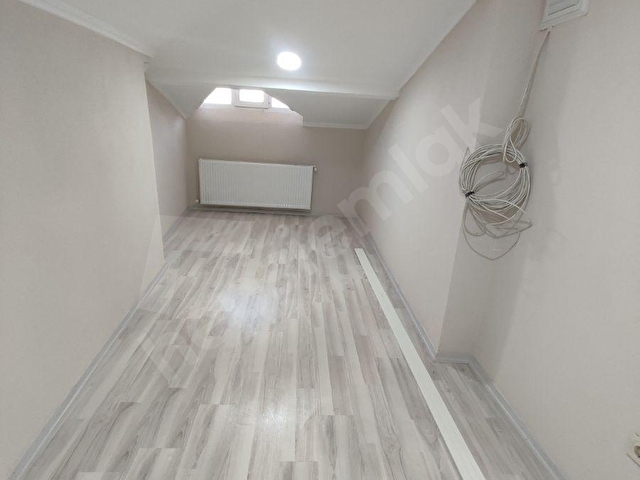 Sancaktepe Atatürk Mh. kiralık 3+1 çatı katı - Görsel 5