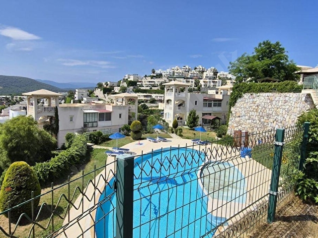 Bodrum Boğaziçinde Yazlık Kiralık 2+1 Bahçe Katı Daire