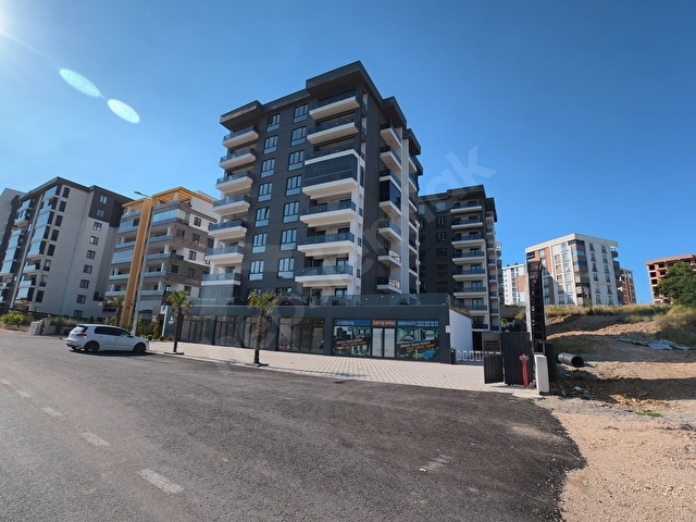 KIZILCIKLIDA HAVUZLU 2+1 KİRALIK SIFIR DAİRE