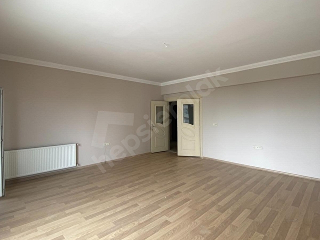 OSMANGAZİDE EŞSİZ MANZARALI SİTE İÇİ, SATILIK 3+1 DAİRE 180 m2 - Görsel 3