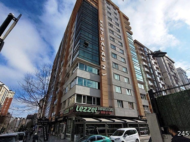 Esenyurt Cumhuriyet Kent Palas 2de Satılık 1+1 Daire 85m2
