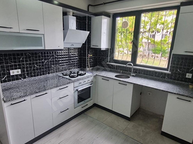 HUZURDAN TEKİRDAĞ ALTINOVADA YÜKSEK GİRİŞ İSKANLI KİRALIK 1+1 DAİRE - Görsel 18