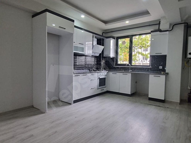 HUZURDAN TEKİRDAĞ ALTINOVADA YÜKSEK GİRİŞ İSKANLI KİRALIK 1+1 DAİRE - Görsel 6
