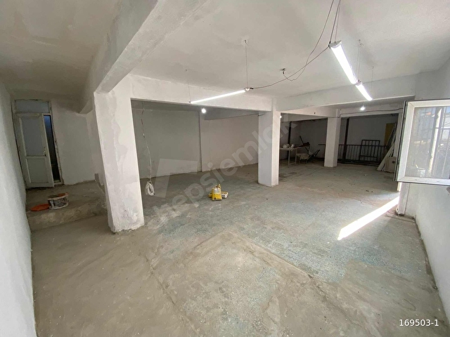 ARNAVUTKÖY ÇARDAKTEPEDE DÜZ AYAK GİRİŞLİ KİRALIK DÜKKAN - Görsel 7
