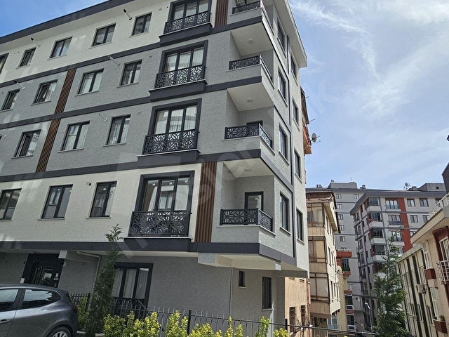 İSTİKLAL MAH.ÇARŞI METRO 4 DK.64 M2 ÖZEL BAHÇELİ-1+1 SIFIR DAİRE - Görsel 3