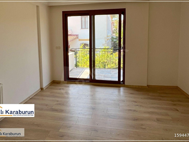KARABURUN ŞEHİR MERKEZİ SATILIK 1+1 - Görsel 13