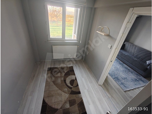 DUMLUPINARDA OTOBÜS GÜZERGAHINDA KİRALIK 2+1 CAM BALKONLU DAİRE - Görsel 19