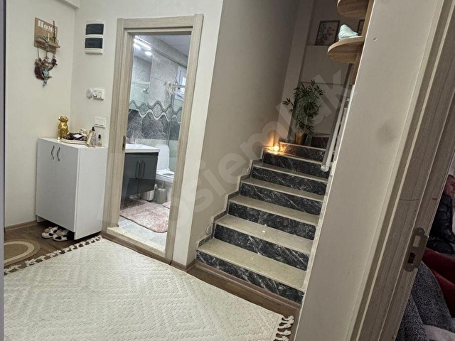 Bornova Homeros Vadi villar bölgesi Eşyalı Dubleks Kiralık Daire - Görsel 2