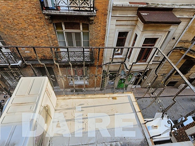 Helinden Tophanede Yenilenmiş Tarihi Dokulu Satılık CumbalıBina - Görsel 21