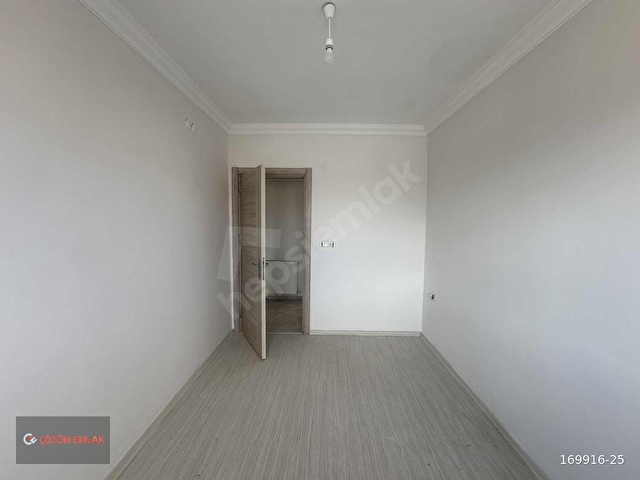 ÇÖZÜM EMLAKTAN MURADİYEDE 2+1 SATIŞI TAM GÖSTERMEYE UYGUN DAİRE - Görsel 8