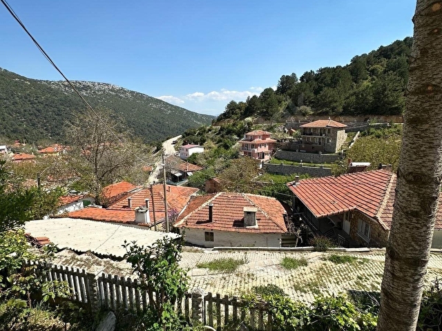 İzmir Kemalpaşa Beşpınar Köyünde 2+1 Müstakil Ev