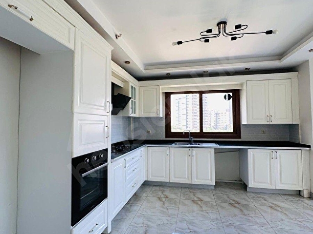 🔑 Akdeniz Mahallesinin Gözde Konumunda 5+1 Kiralık Daire - Görsel 8