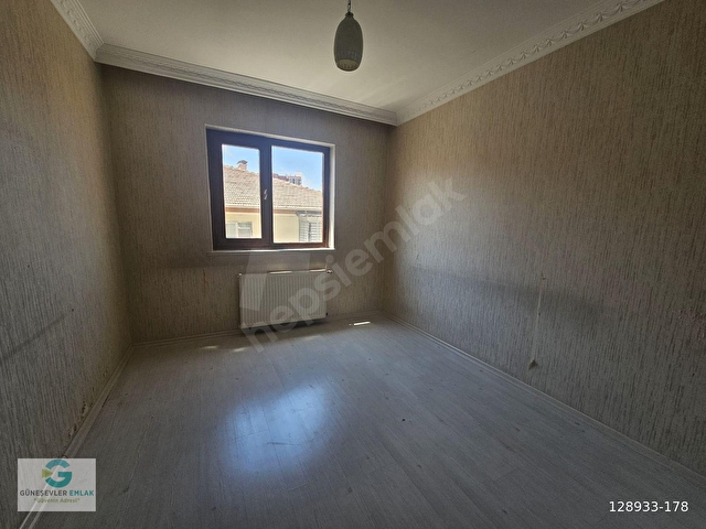 OVA MARKETE YAKIN KİRALIK 3+1 DAİRE - Görsel 7
