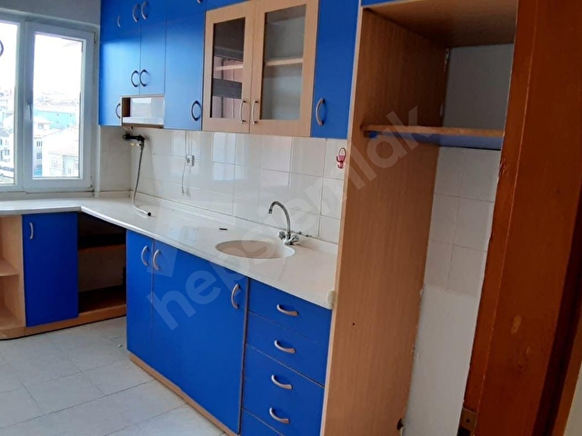 MEYDAN MAH.DE**SELİMİYE CAMİ YAKININDA**2+1** KİRALIK**DAİRE