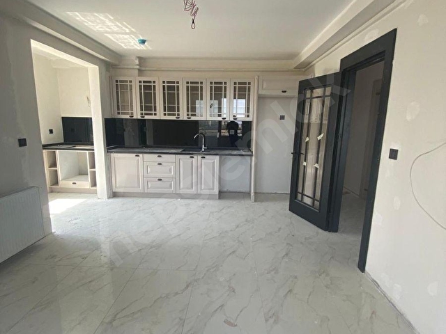 MURAT EMLAKTAN ATATÜRK MAH. 180 METRE KARE 4+1 AMERİKAN MUTFAK SATILIK DAİRE.