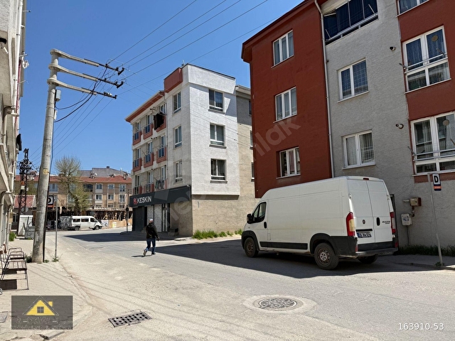 REXWELLden BURSA CADDESİ YANINDA EN ÜST KAT ASANSÖRLÜ E.BANYOLU - Görsel 30