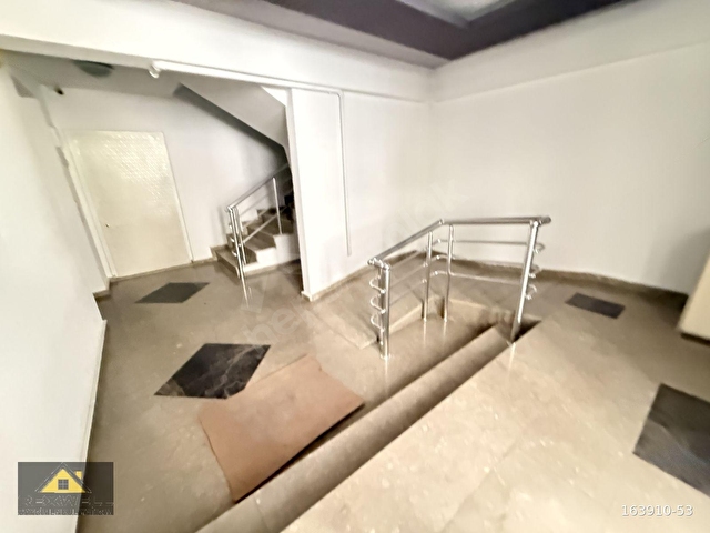REXWELLden BURSA CADDESİ YANINDA EN ÜST KAT ASANSÖRLÜ E.BANYOLU - Görsel 3