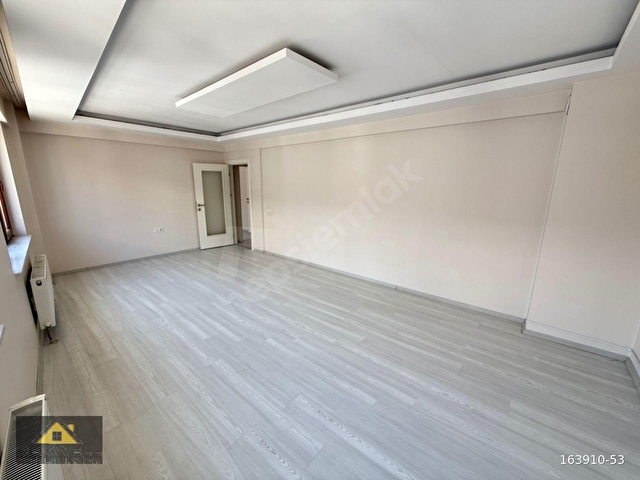 REXWELLden BURSA CADDESİ YANINDA EN ÜST KAT ASANSÖRLÜ E.BANYOLU - Görsel 10