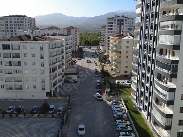VUSLAT EMLAKTAN SARI KÖPRÜDE SATILIK FULL YAPILI 3+1 DAİRE - Görsel 4