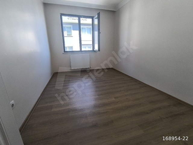 ÇEKMEKÖY MERKEZ MAHALLESİNDE ASANSÖRLÜ 2+1 ARAKAT DAİRE - Görsel 12
