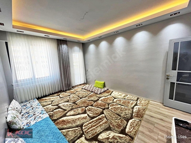 KARACAAHMETTE ARAKAT ÇİFT BALKONLU GENİŞ OTURUMLU LÜX 3+1 DAİRE - Görsel 14