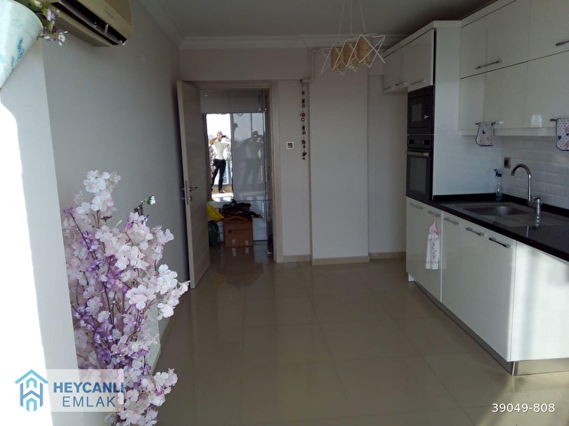 Izmir Bayrakli Manavkuyuda 7 Kat 3 1 Satilik Daire 39049 808 Hurriyet Emlak