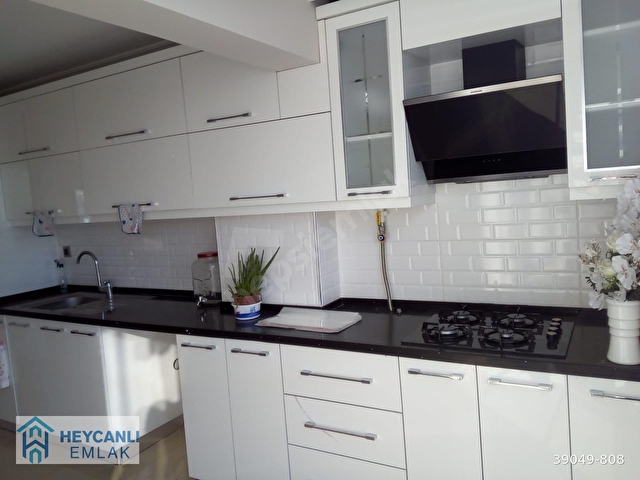 Izmir Bayrakli Manavkuyuda 7 Kat 3 1 Satilik Daire 39049 808 Hurriyet Emlak