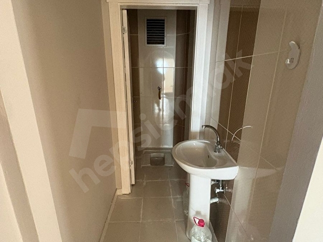 SALI PAZARININ YANINDA 3.KAT ASANSÖRLÜ GENİŞ DAİRE - Görsel 29