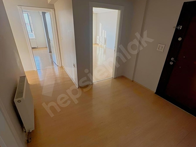 SALI PAZARININ YANINDA 3.KAT ASANSÖRLÜ GENİŞ DAİRE - Görsel 2
