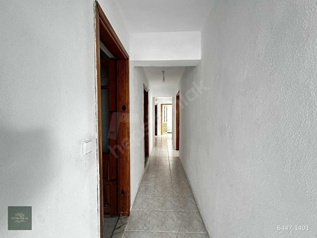ZEYTİN EMLAKTAN | MERKEZDE DENİZE YAKIN 3+1 GENİŞ FIRSAT DAİRE - Görsel 14