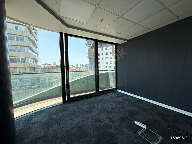 E-5 ADNAN KAHVECİ METRO ÇIKIŞINDA KİRALIK 185M2 BÜRO-OFİS - Görsel 7